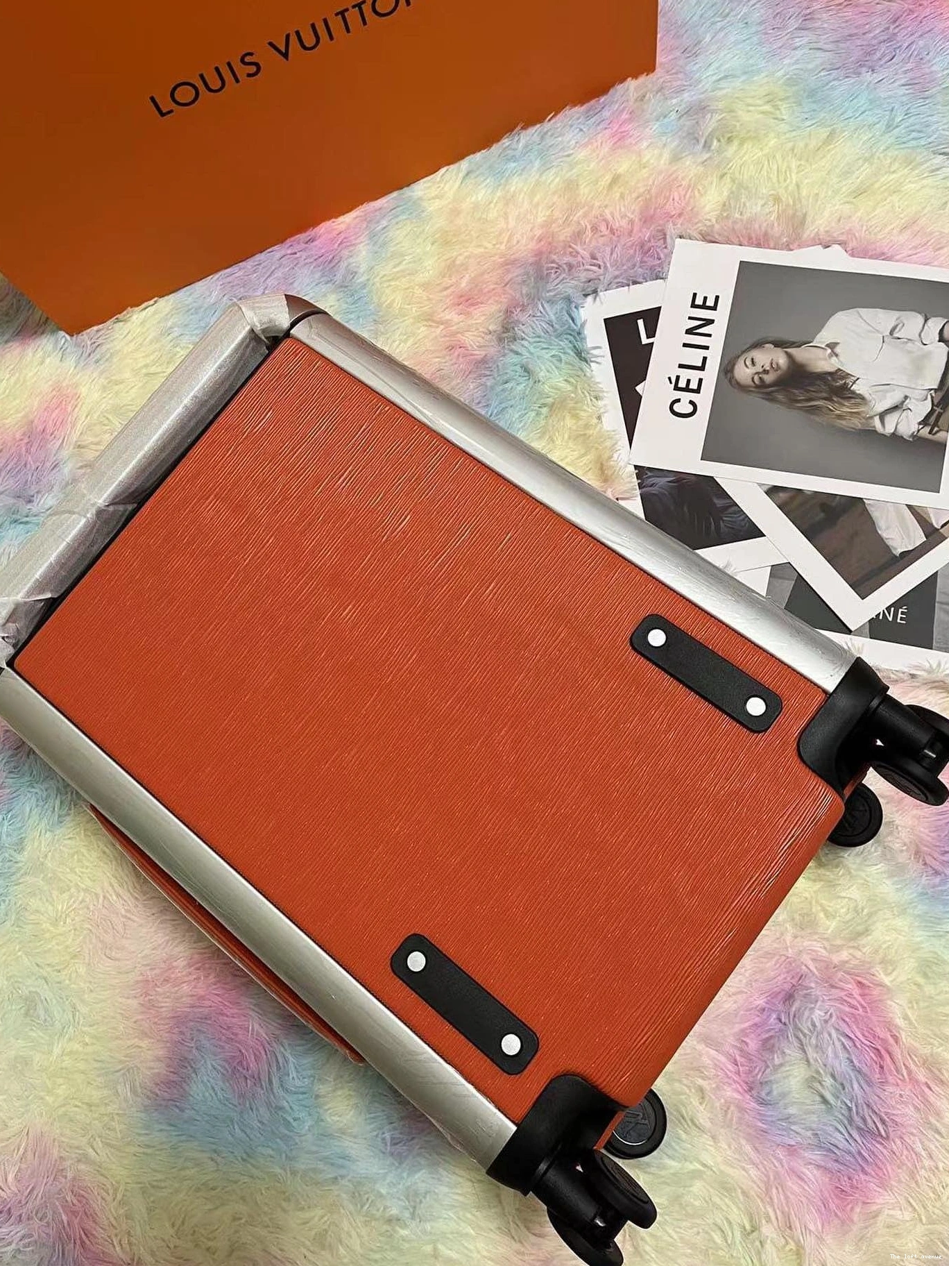 CUSTOM ORANGE CABIN HORIZON SUITCASE 55 37L 0808